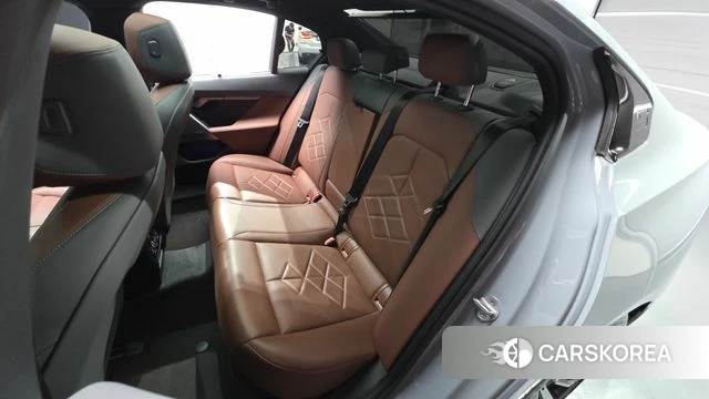 BMW 5 Series (G60) id 4778558 из Кореи 18