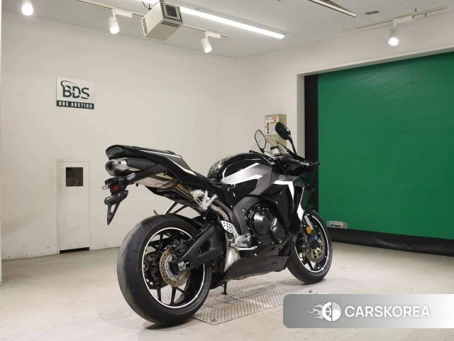 Проданный Honda CBR600RR 2020 из Японии, фото 2