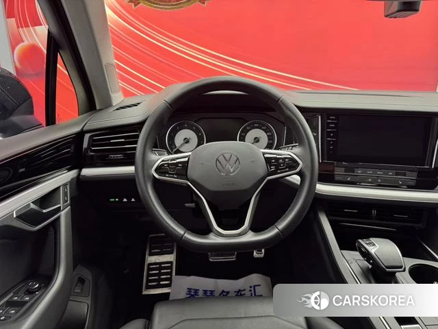 Volkswagen Touareg id 4297639 из Китая 18