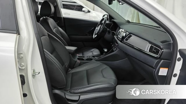 Kia Niro id 4557766 из Кореи 18