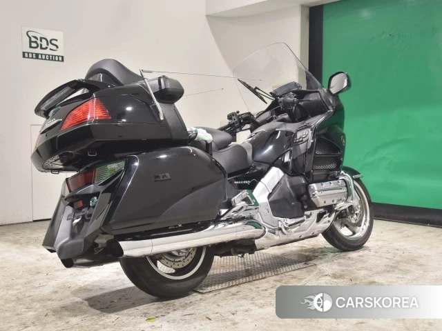 Проданный Honda GL1800 AIR NAVI 2015 из Японии
