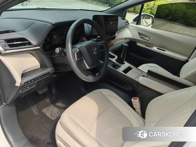 Toyota Saina id 4276114 из Китая 18