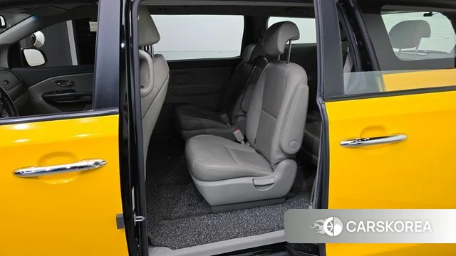 Kia All New Carnival id 4448313 из Кореи 18