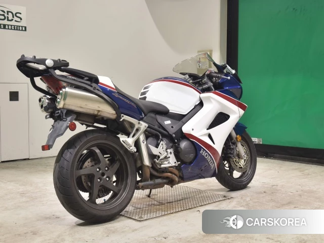 Проданный Honda VFR800 2010 из Японии