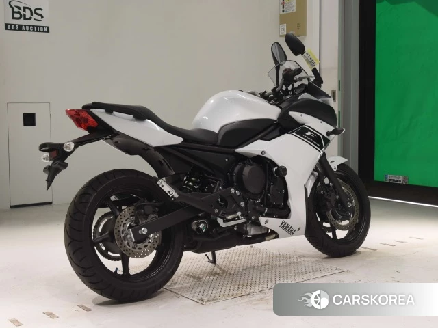Проданный Yamaha XJ6 DIVERSION ABS 2017 из Японии, фото 2