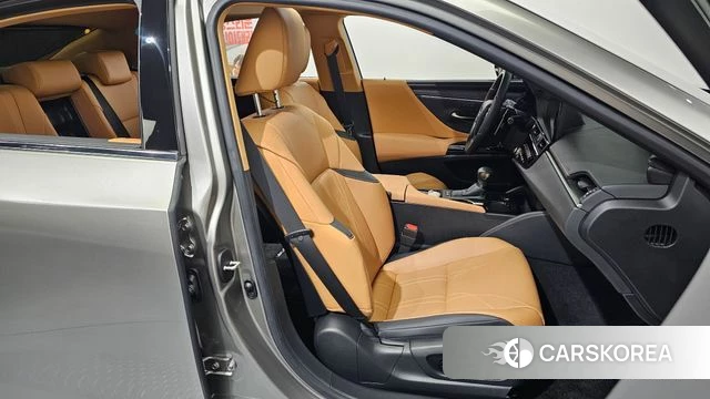 Lexus ES300h 7th generation id 4381829 из Кореи 18