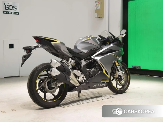 Проданный Honda CBR250RR ABS 2017 из Японии, фото 2