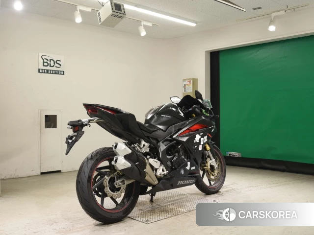 Проданный Honda CBR250RR 2017 из Японии, фото 2