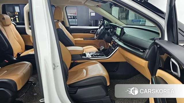 Kia Carnival 4th generation id 4231613 из Кореи 18