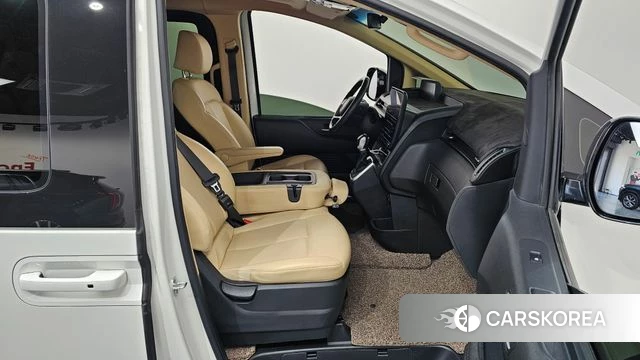 Hyundai Staria id 4415830 из Кореи 18