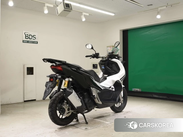 Проданный Honda ADV150 2019 из Японии, фото 2