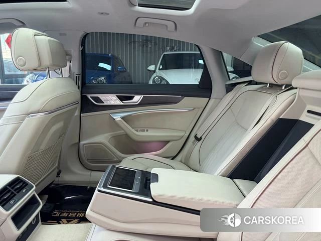 Audi A6L id 4321280 из Китая 18