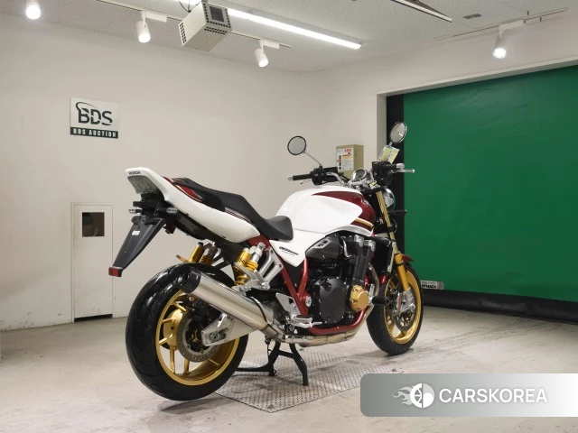Проданный Honda CB1300SF SP 2023 из Японии, фото 2