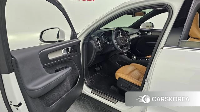 Volvo XC40 id 4534564 из Кореи 18