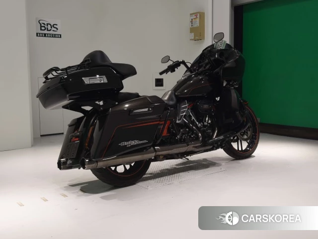 Проданный Harley-Davidson Road Glide FLTRXSE1920CVO 2018 из Японии, фото 2