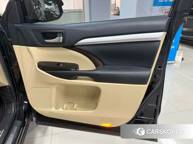 Toyota Highlander id 3983147 из Китая 18