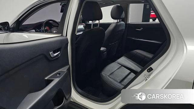 Kia Stonic id 4667821 из Кореи 18