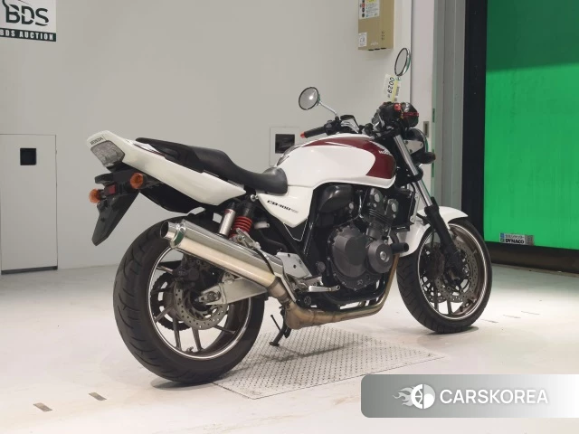 Проданный Honda CB400SF 2018 из Японии, фото 2
