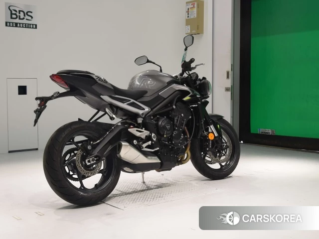 Проданный Triumph STREET TRIPLE R 2024 из Японии, фото 2