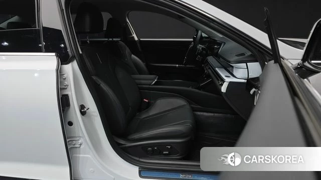 Hyundai Grandeur (GN7) id 4280041 из Кореи 18