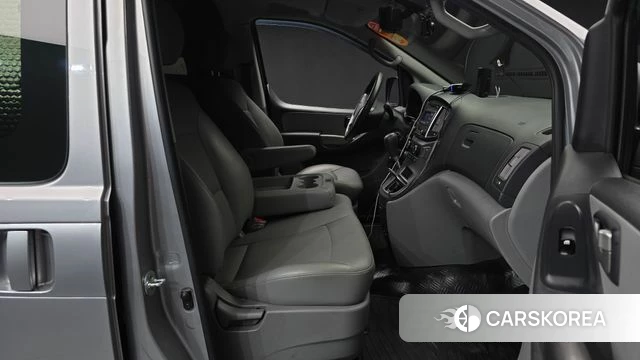 Hyundai The New Grand Starex id 4562236 из Кореи 18