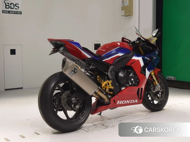 Проданный Honda CBR1000RR-R FIREBLADE SP 2020 из Японии, фото 2