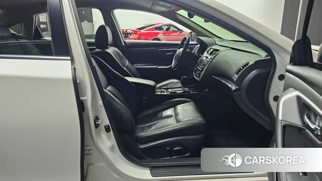 Nissan Altima id 4356989 из Кореи 18
