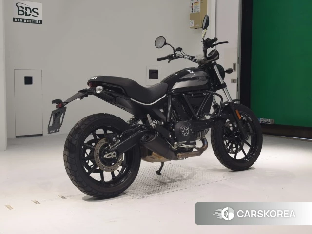 Проданный Ducati SCRAMBLER SIXTY2 2021 из Японии, фото 2