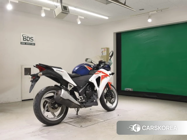 Проданный Honda CBR250R id 4105748 из Японии, фото 2