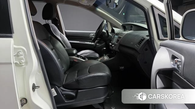 Ssangyong Korando Turismo id 4626457 из Кореи 18