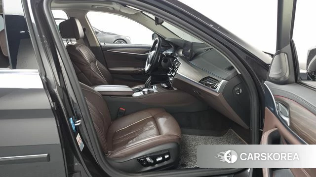 BMW 5 Series (G30) id 4423217 из Кореи 18