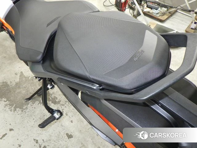 KTM 890 DUKE R id 3957894 из Японии 18