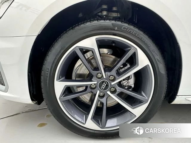 Audi A4L id 3957770 из Китая 18