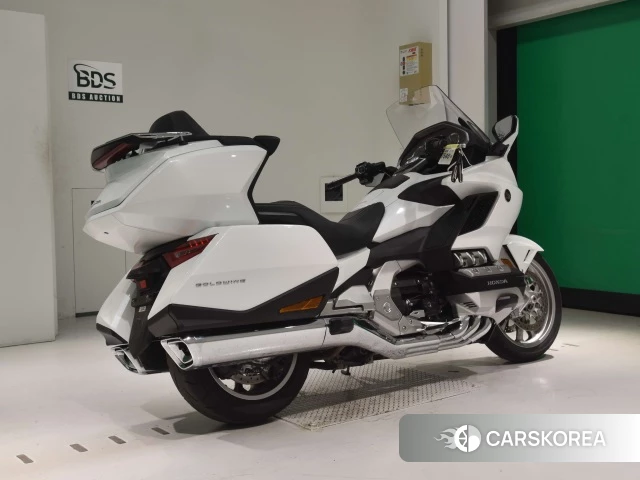 Проданный Honda GL1800 TOUR DCT 2019 из Японии, фото 2