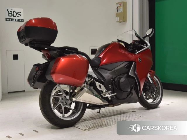 Проданный Honda VFR1200F 2011 из Японии, фото 2