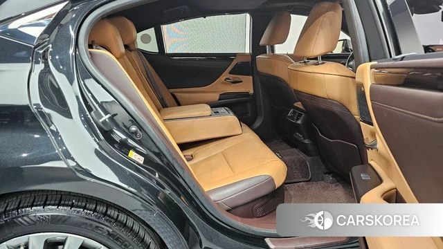 Lexus ES300h 7th generation id 4188423 из Кореи 18