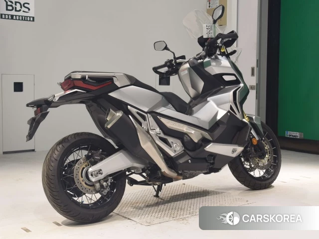 Проданный Honda X-ADV 750 2017 из Японии