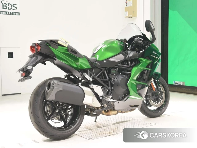 Проданный Kawasaki NINJA H2 SX 2023 из Японии