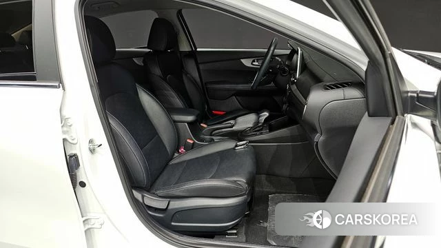 Kia Come New K3 id 4244981 из Кореи 18