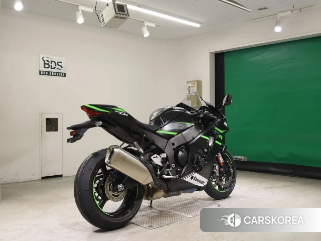 Проданный Kawasaki ZX-10R NINJA ABS 2021 из Японии, фото 2