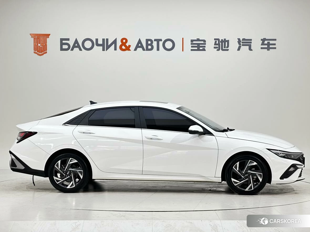 Hyundai Elantra id 4498929 из Китая 18