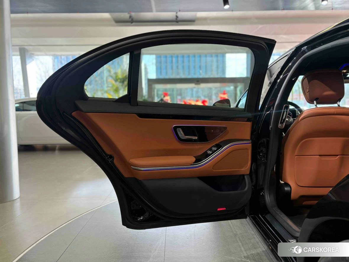 Mercedes-Benz S-class id 4461810 из Китая 18