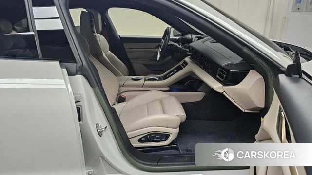 Porsche Taycan id 4623877 из Кореи 18