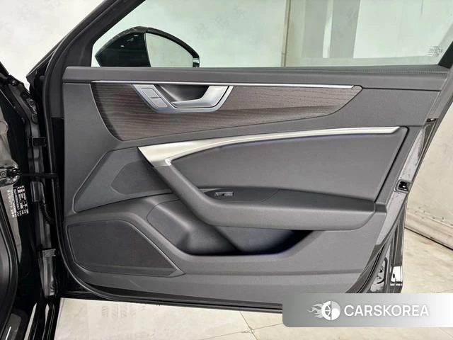 Audi A6L id 4366071 из Китая 18