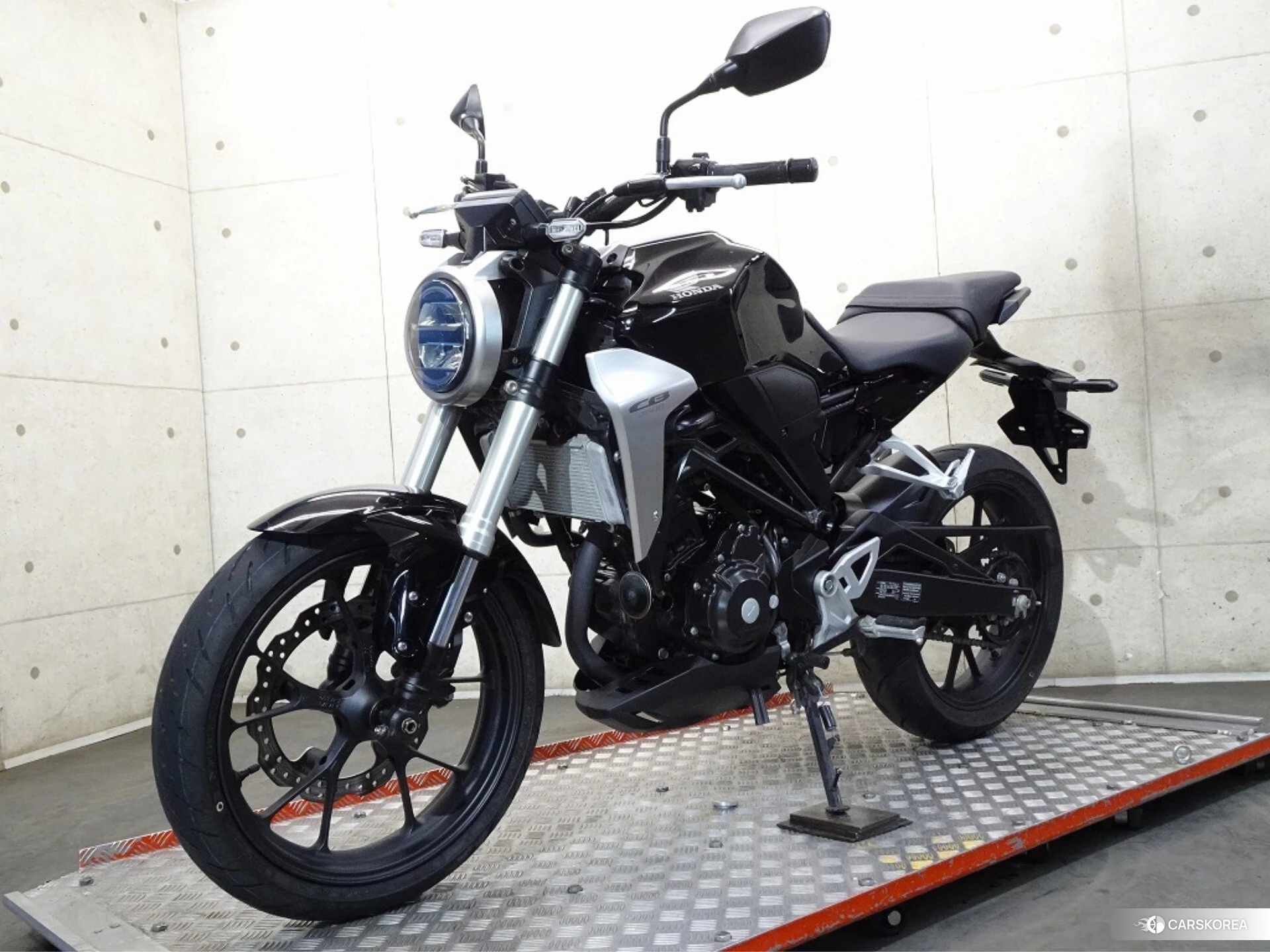 Проданный Honda CB250R id 4184912 из Японии, фото 18