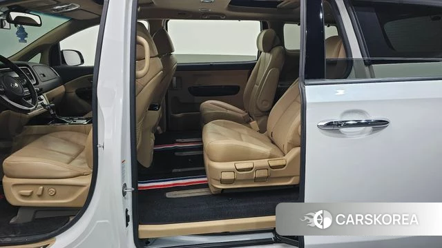 Kia The New Carnival id 4496895 из Кореи 18