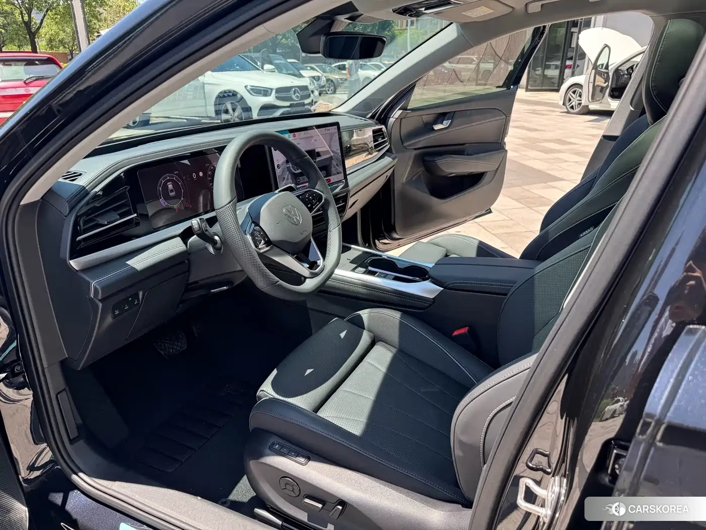 Volkswagen Passat id 4686170 из Китая 18