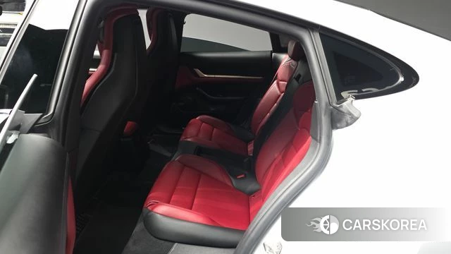 Porsche Taycan id 4382878 из Кореи 18
