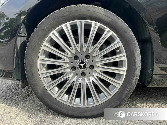 Mercedes-Benz E-class id 4265404 из Китая 18