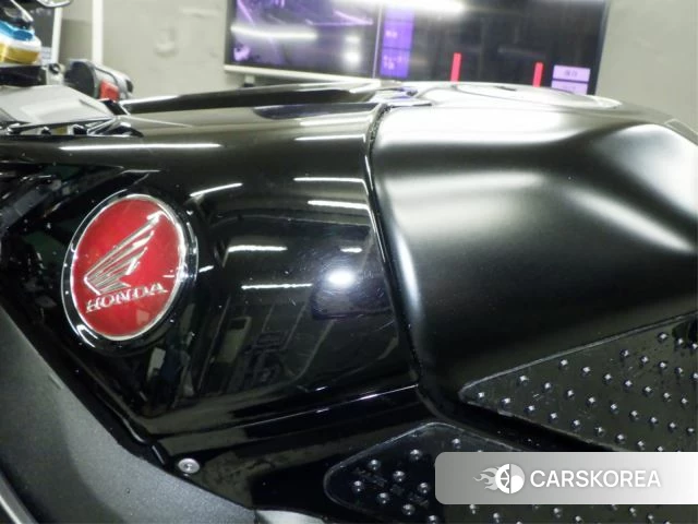 Honda CBR1000RR-R FIREBLADE SP id 4229661 из Японии 18